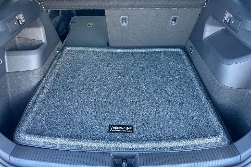 new 2026 Volkswagen Tiguan car, priced at $45,752