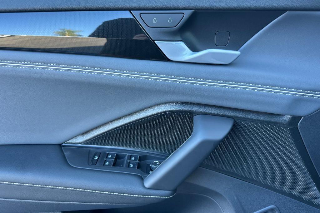 new 2026 Volkswagen Tiguan car, priced at $45,752