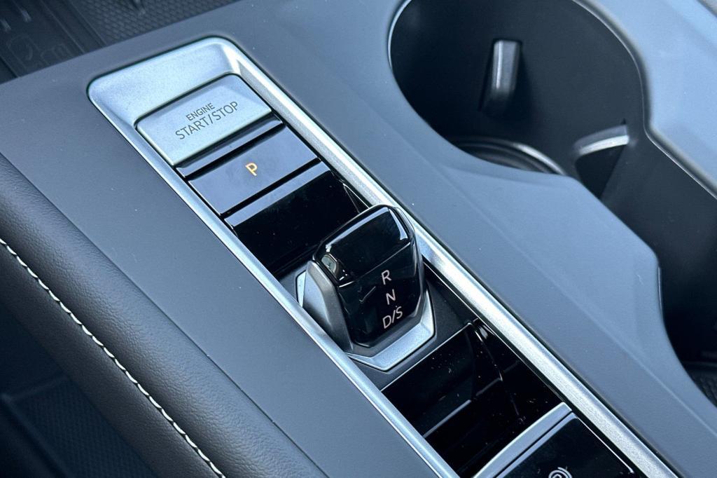 new 2026 Volkswagen Atlas car, priced at $42,699