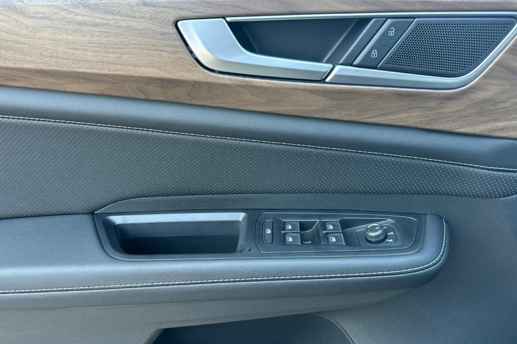 new 2026 Volkswagen Atlas car, priced at $42,699