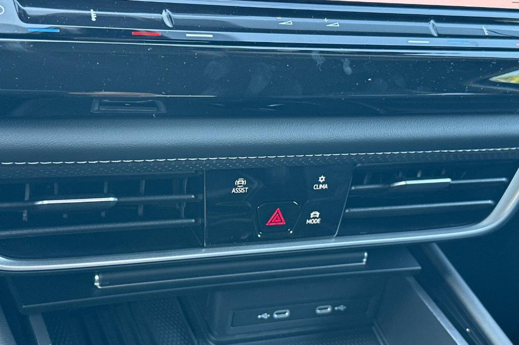 new 2026 Volkswagen Atlas car, priced at $42,699