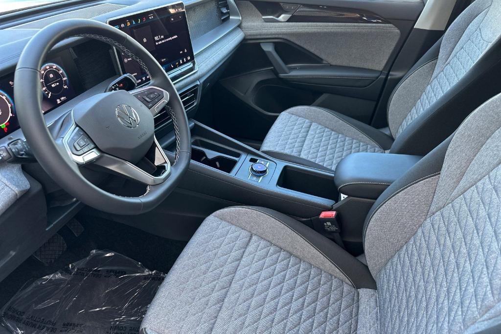 new 2025 Volkswagen Tiguan car, priced at $30,270
