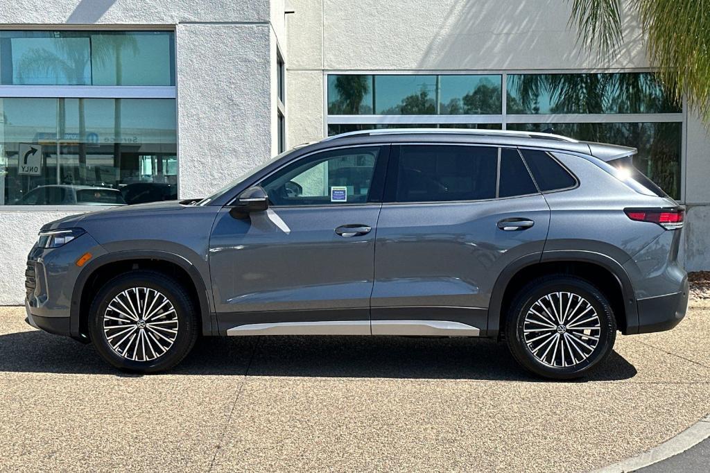new 2025 Volkswagen Tiguan car, priced at $30,270