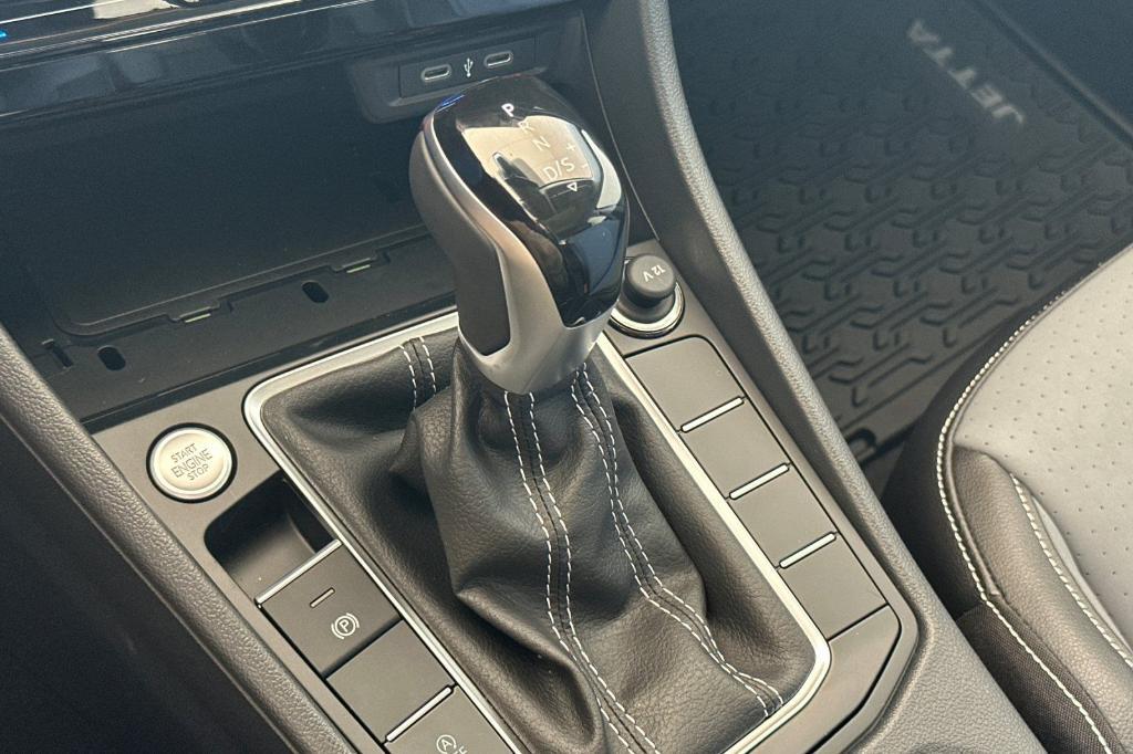 new 2025 Volkswagen Jetta car, priced at $27,129