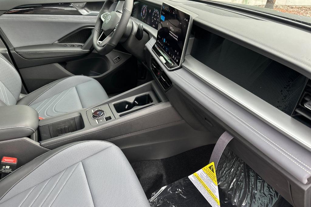 new 2025 Volkswagen Tiguan car, priced at $35,416