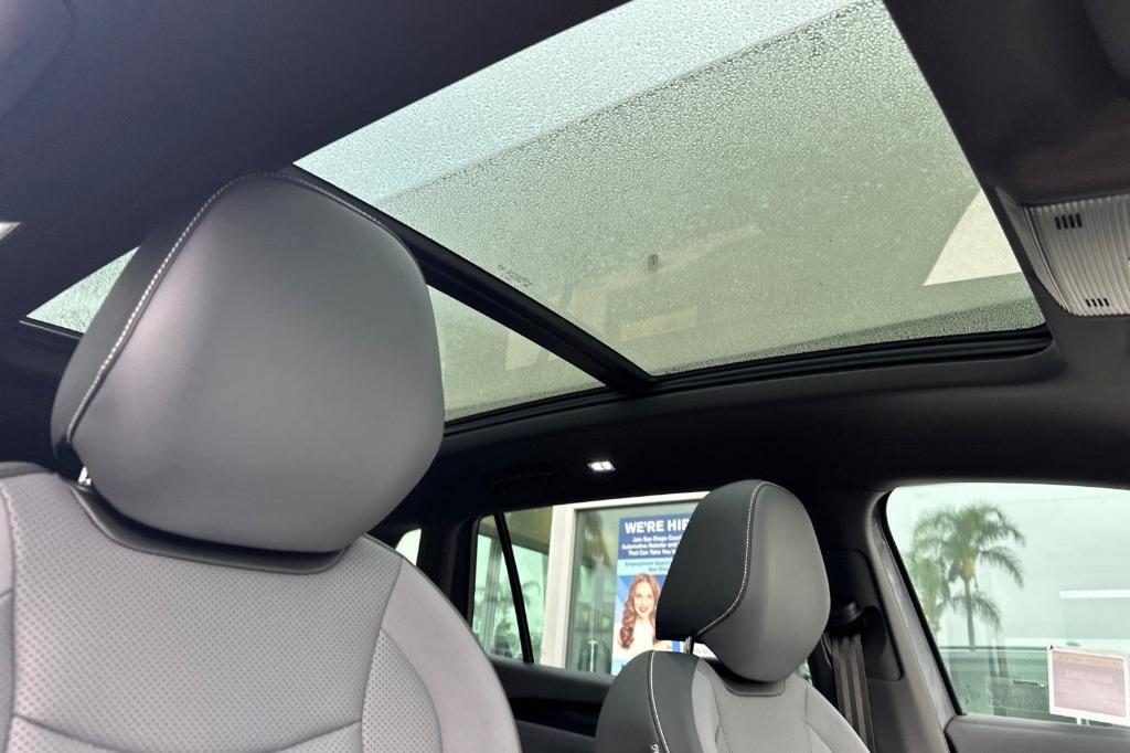 new 2025 Volkswagen Tiguan car, priced at $35,416