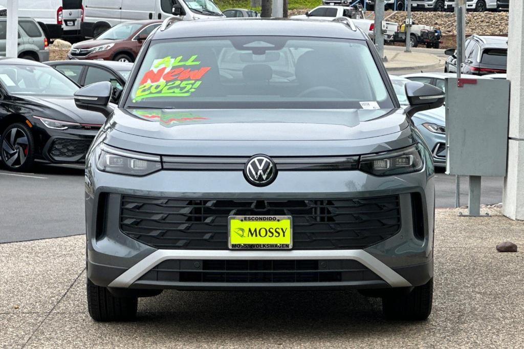 new 2025 Volkswagen Tiguan car, priced at $32,159