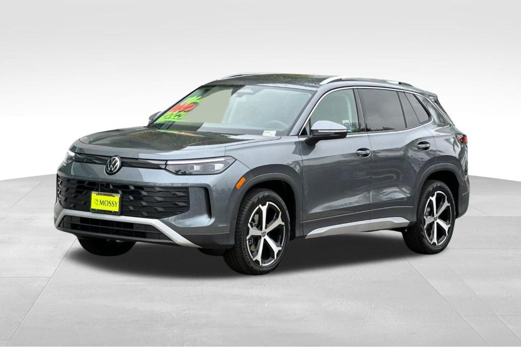 new 2025 Volkswagen Tiguan car, priced at $32,159