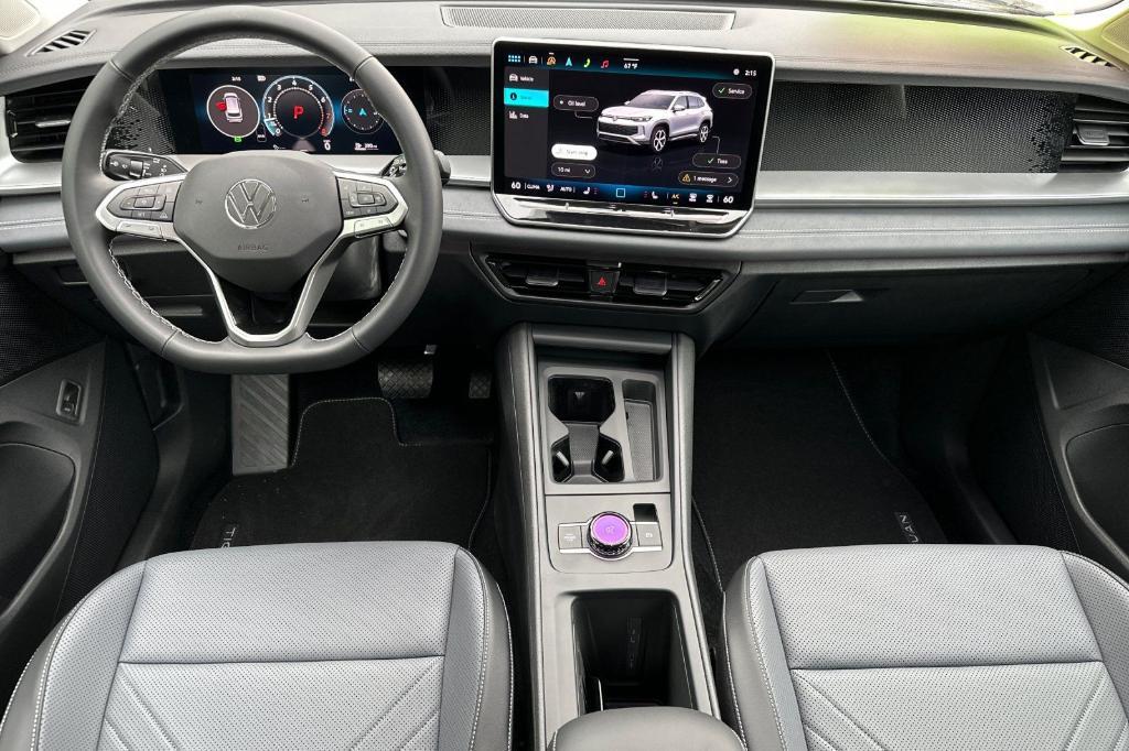 new 2025 Volkswagen Tiguan car, priced at $32,159