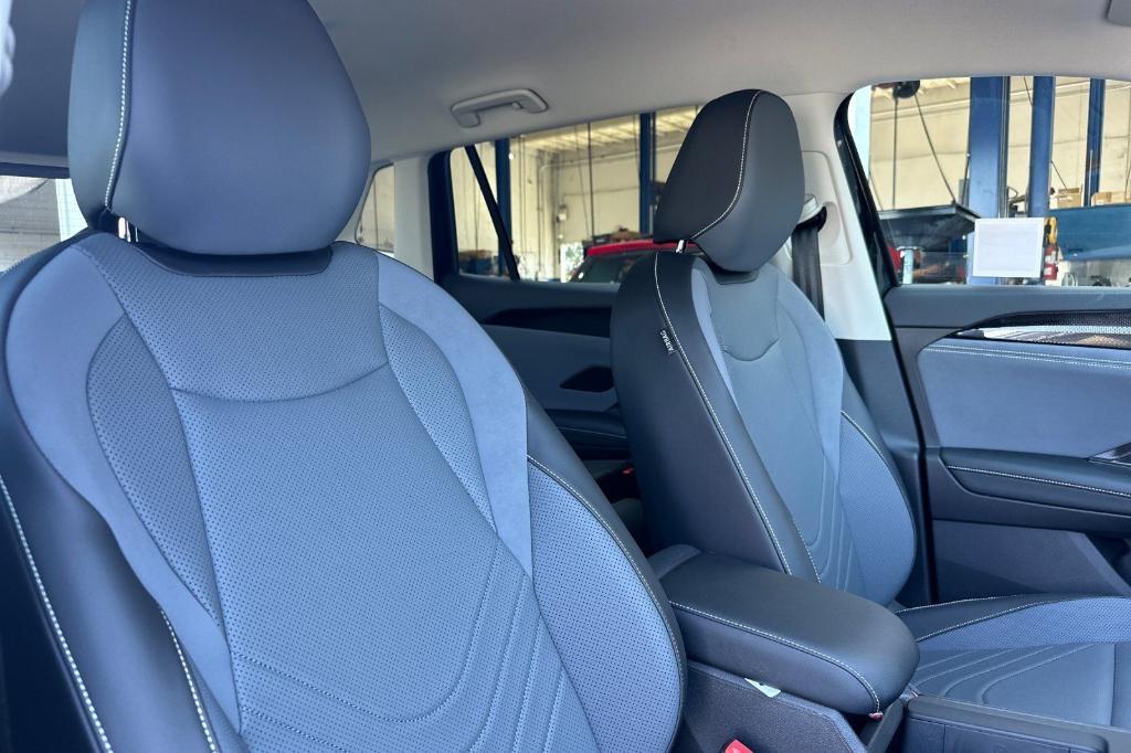 new 2025 Volkswagen Tiguan car, priced at $32,157