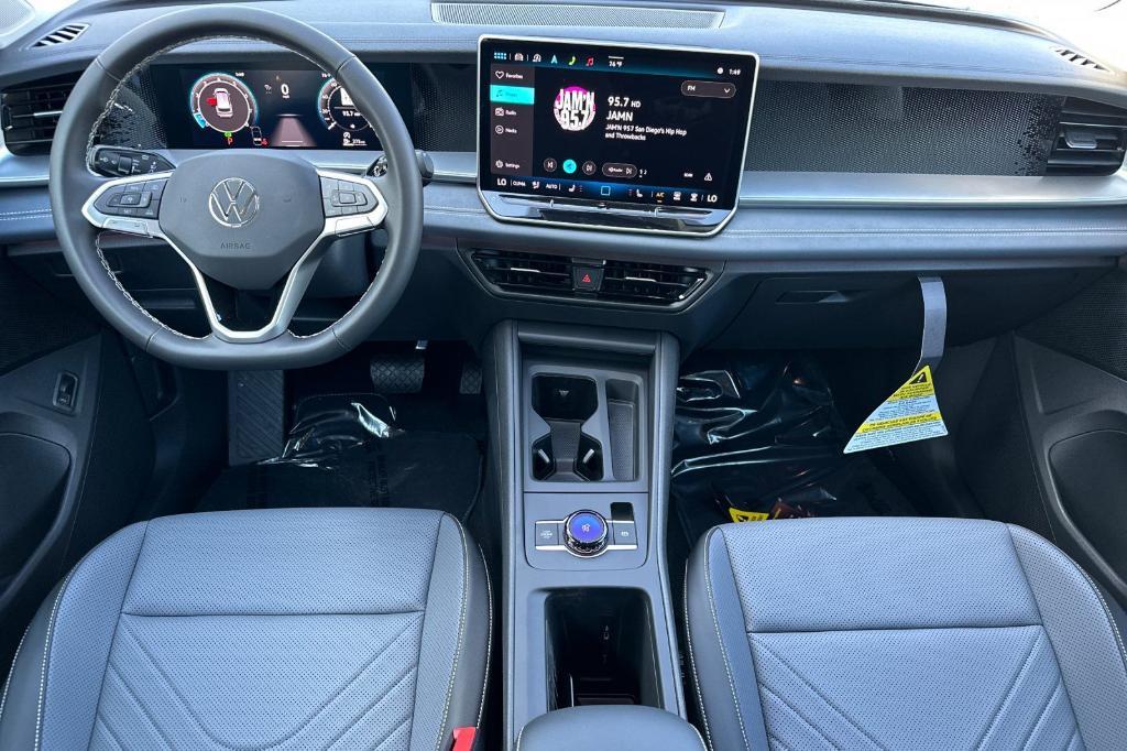 new 2025 Volkswagen Tiguan car, priced at $31,998