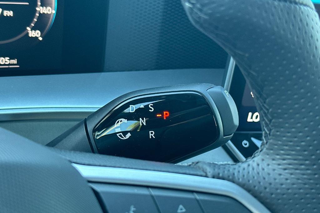 new 2026 Volkswagen Tiguan car, priced at $39,957