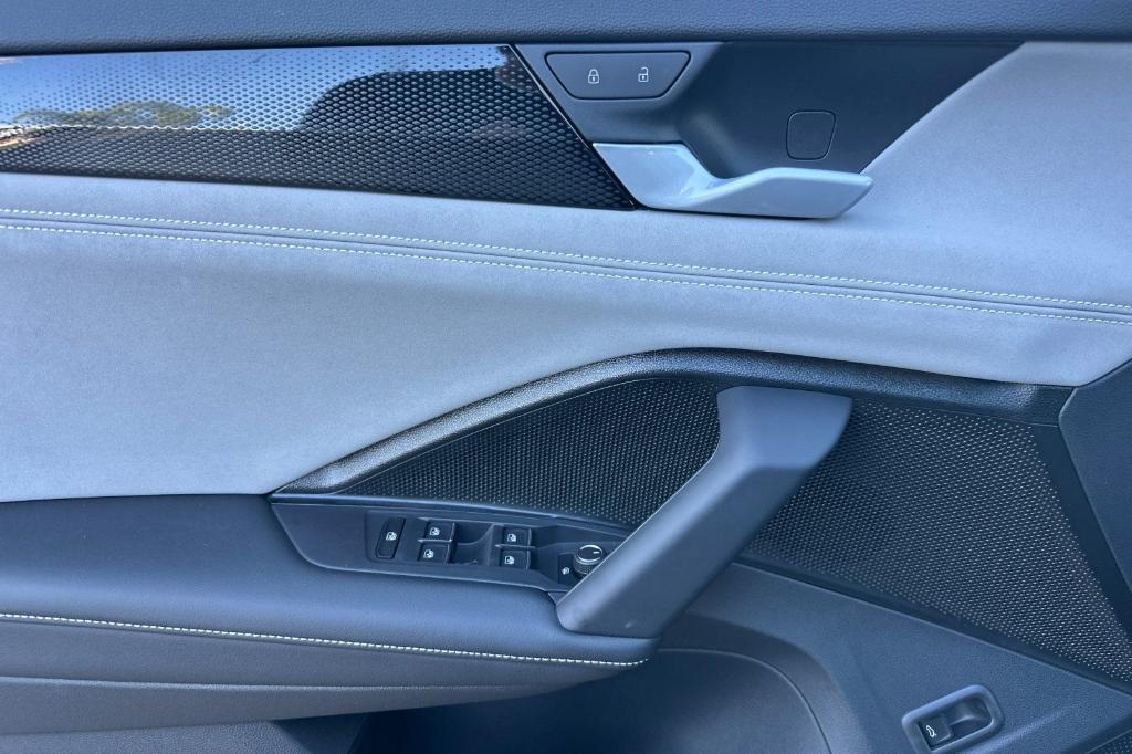 new 2026 Volkswagen Tiguan car, priced at $39,957