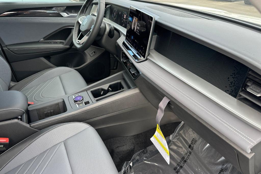 new 2025 Volkswagen Tiguan car, priced at $31,620