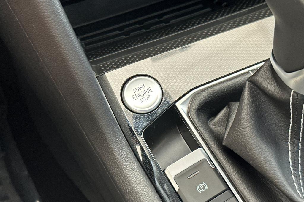 new 2025 Volkswagen Taos car, priced at $30,092