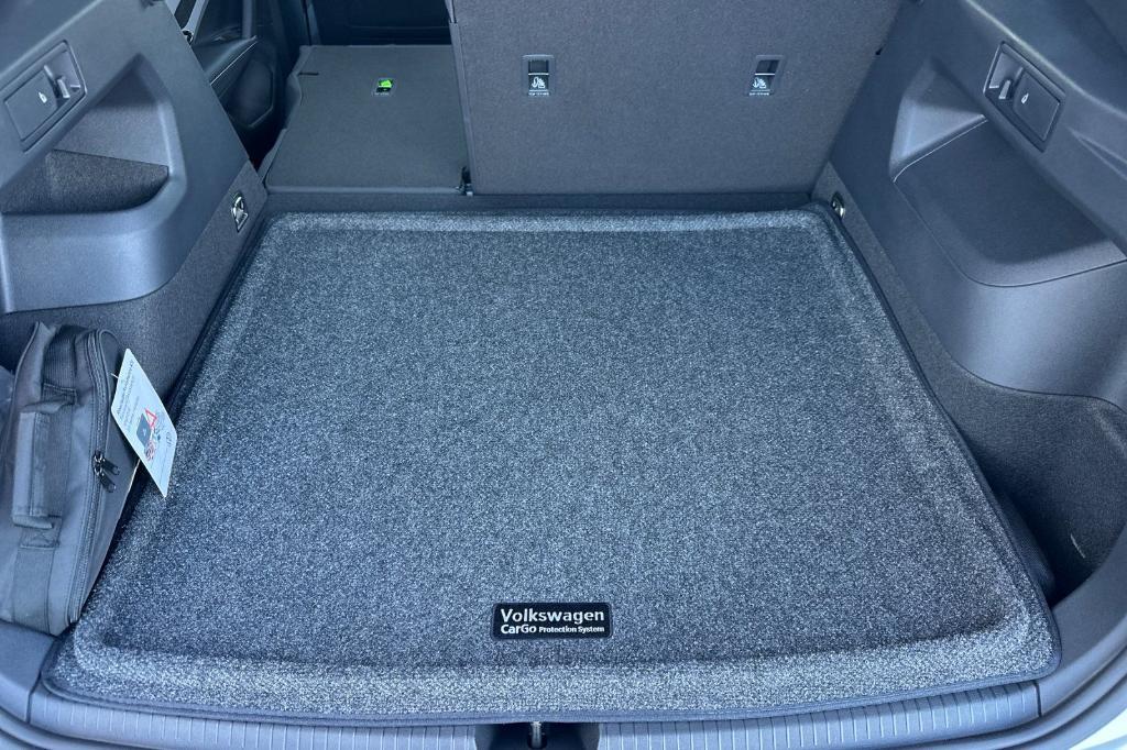 new 2025 Volkswagen Tiguan car, priced at $36,702