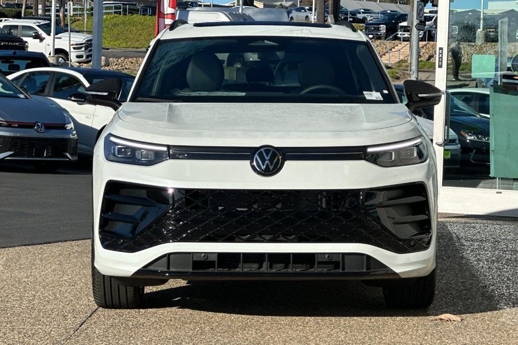 new 2025 Volkswagen Tiguan car, priced at $36,702