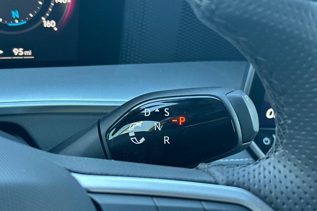 new 2025 Volkswagen Tiguan car, priced at $36,702