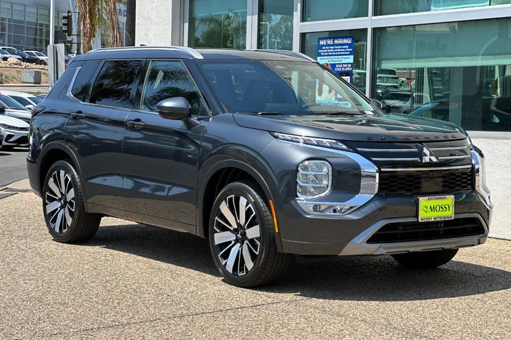 new 2025 Mitsubishi Outlander car, priced at $39,150