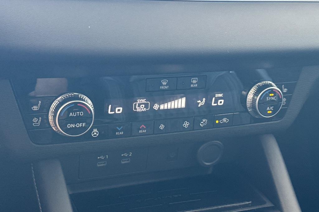 new 2025 Mitsubishi Outlander car, priced at $39,150