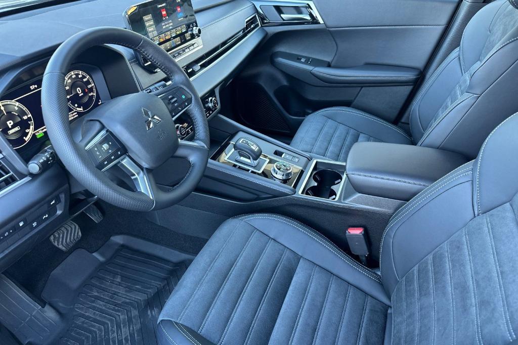 new 2025 Mitsubishi Outlander PHEV car, priced at $45,610