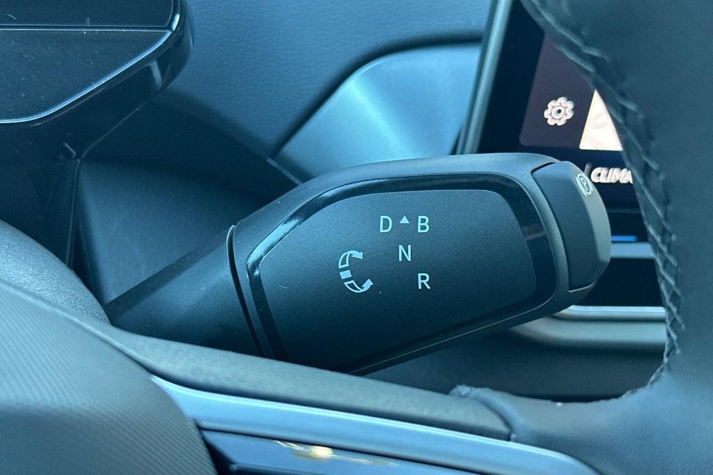 new 2025 Volkswagen ID.4 car, priced at $42,472