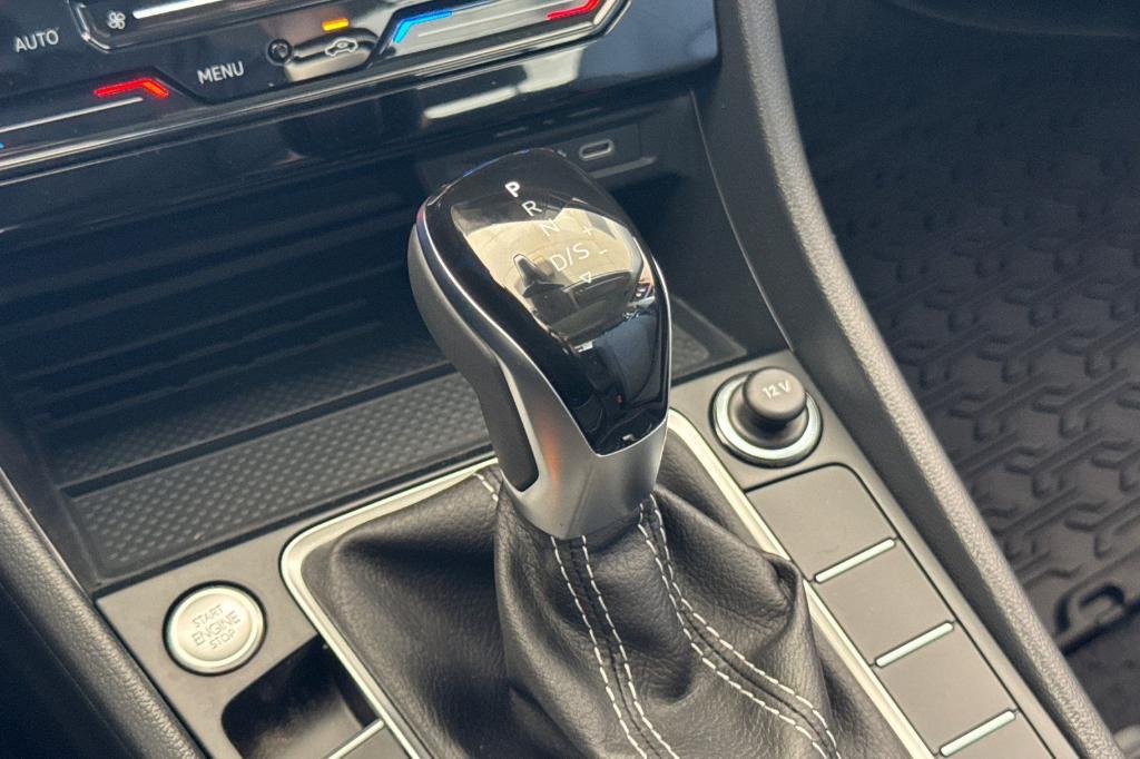 new 2025 Volkswagen Jetta car, priced at $30,319