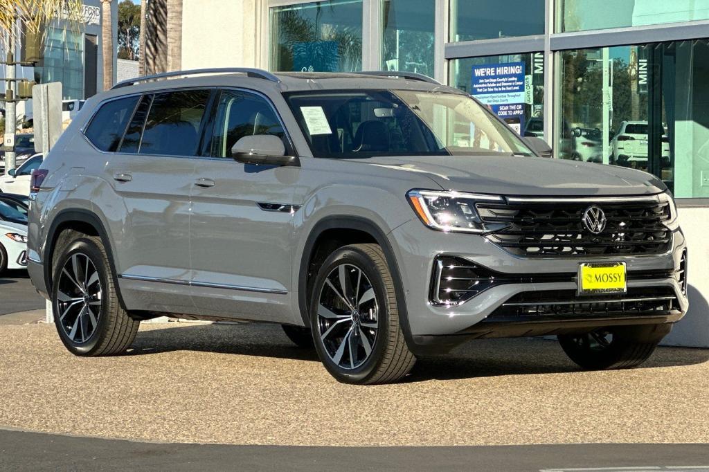 new 2025 Volkswagen Atlas car, priced at $52,683