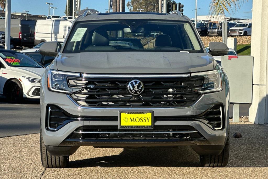 new 2025 Volkswagen Atlas car, priced at $52,683