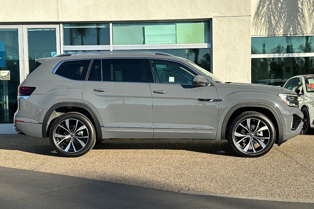 new 2025 Volkswagen Atlas car, priced at $52,683