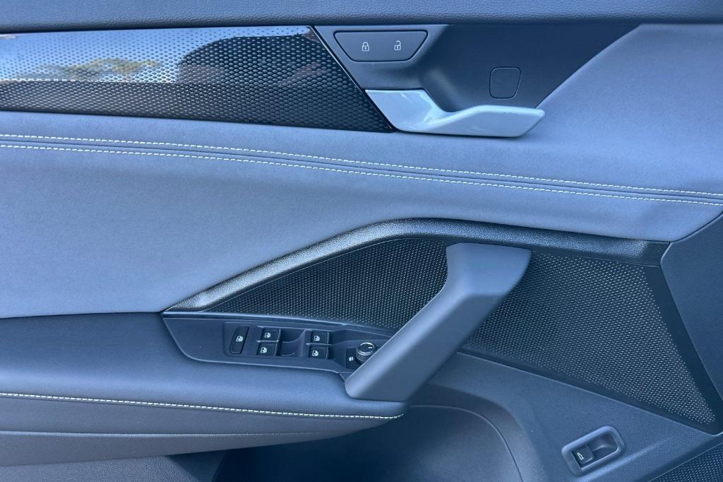 new 2026 Volkswagen Tiguan car, priced at $39,107