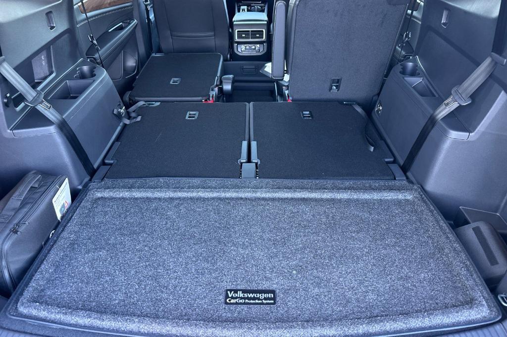 new 2026 Volkswagen Atlas car, priced at $46,063