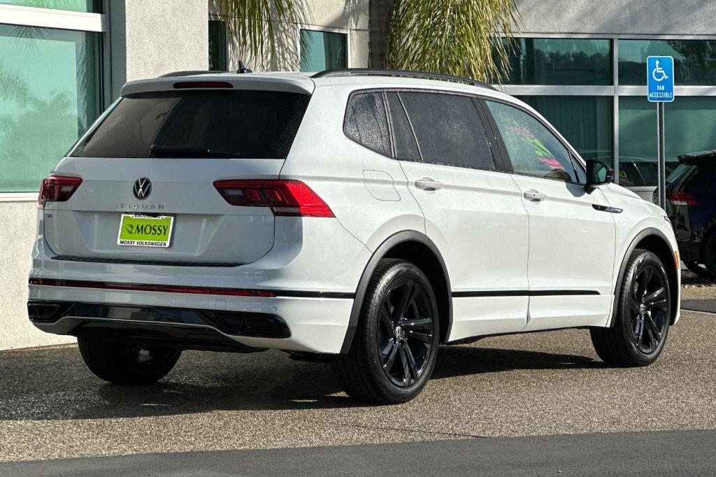 new 2024 Volkswagen Tiguan car, priced at $33,458