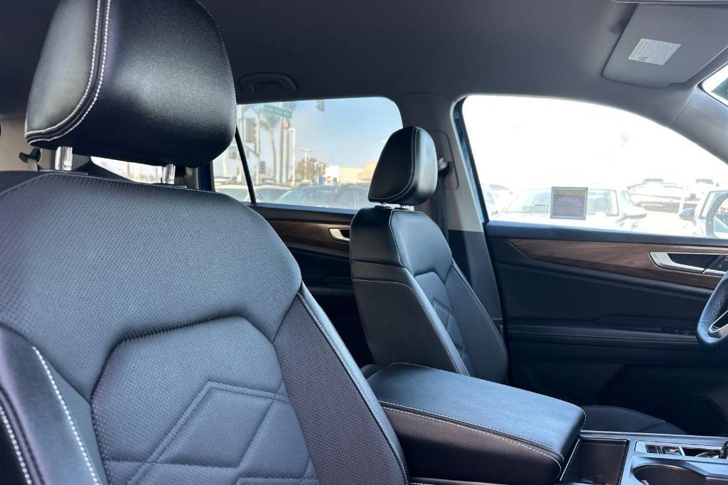 used 2025 Volkswagen Atlas car, priced at $38,995