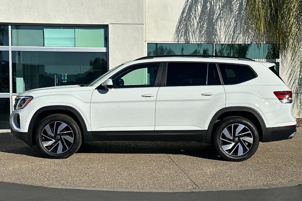 new 2024 Volkswagen Atlas car, priced at $40,451