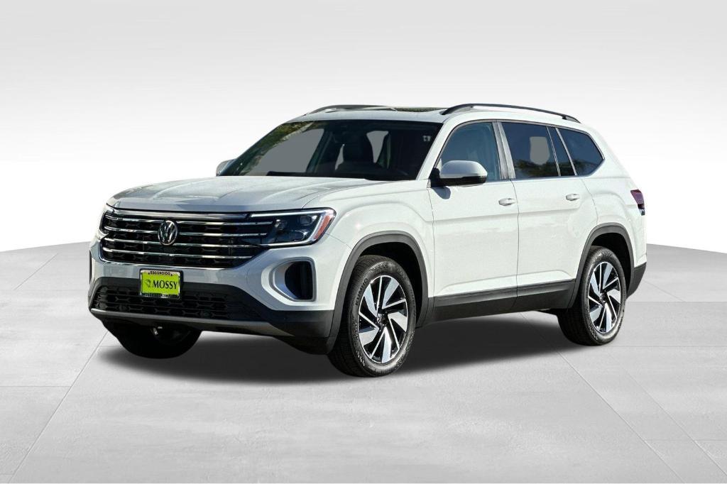 new 2024 Volkswagen Atlas car, priced at $40,451