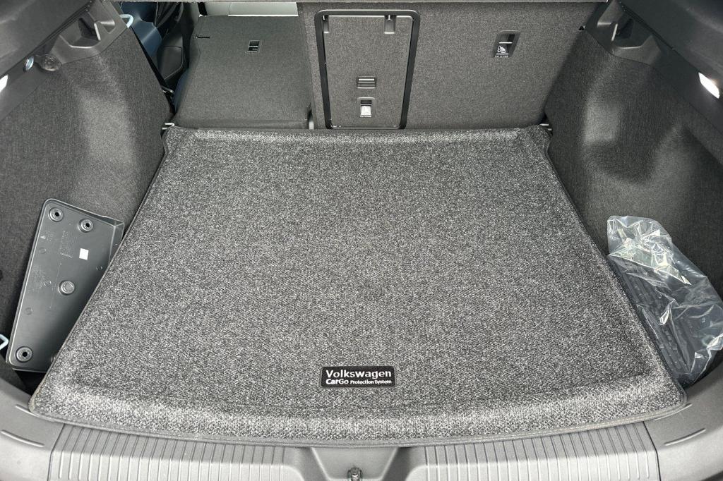 new 2025 Volkswagen ID.4 car, priced at $41,901