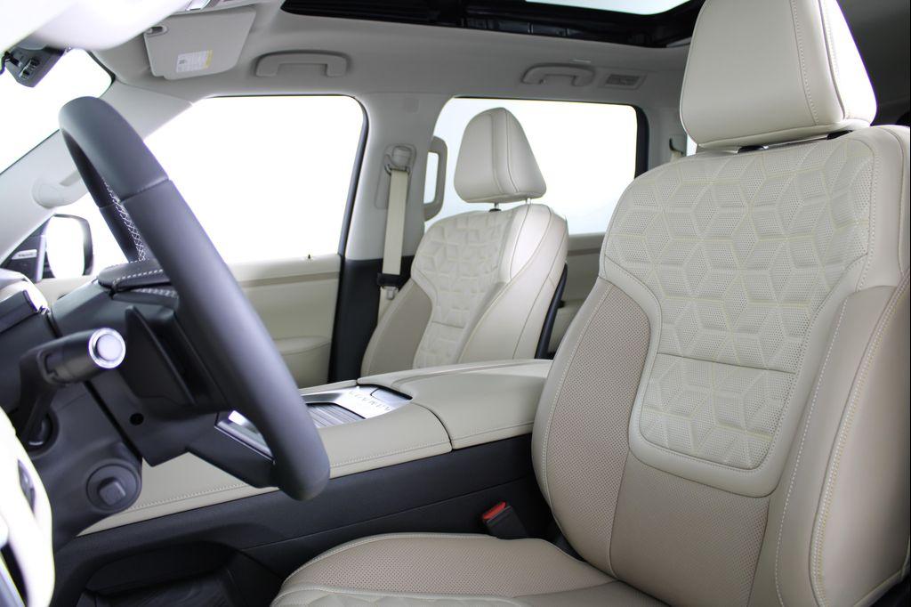 new 2025 Nissan Armada car, priced at $82,177