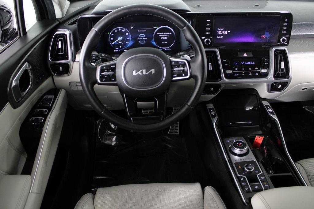 used 2023 Kia Sorento Hybrid car, priced at $31,987