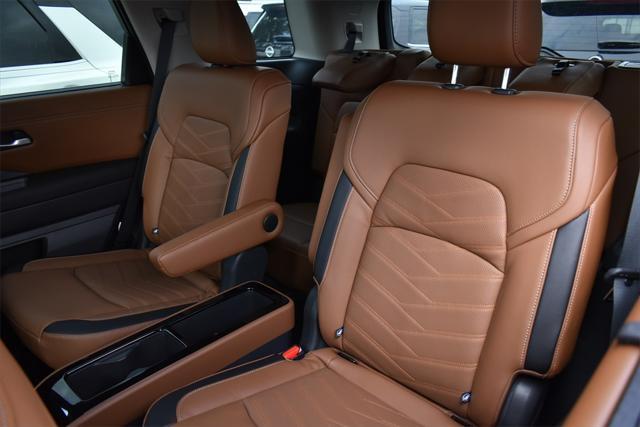 new 2025 Nissan Pathfinder car, priced at $45,618
