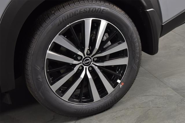 new 2025 Nissan Pathfinder car, priced at $45,618