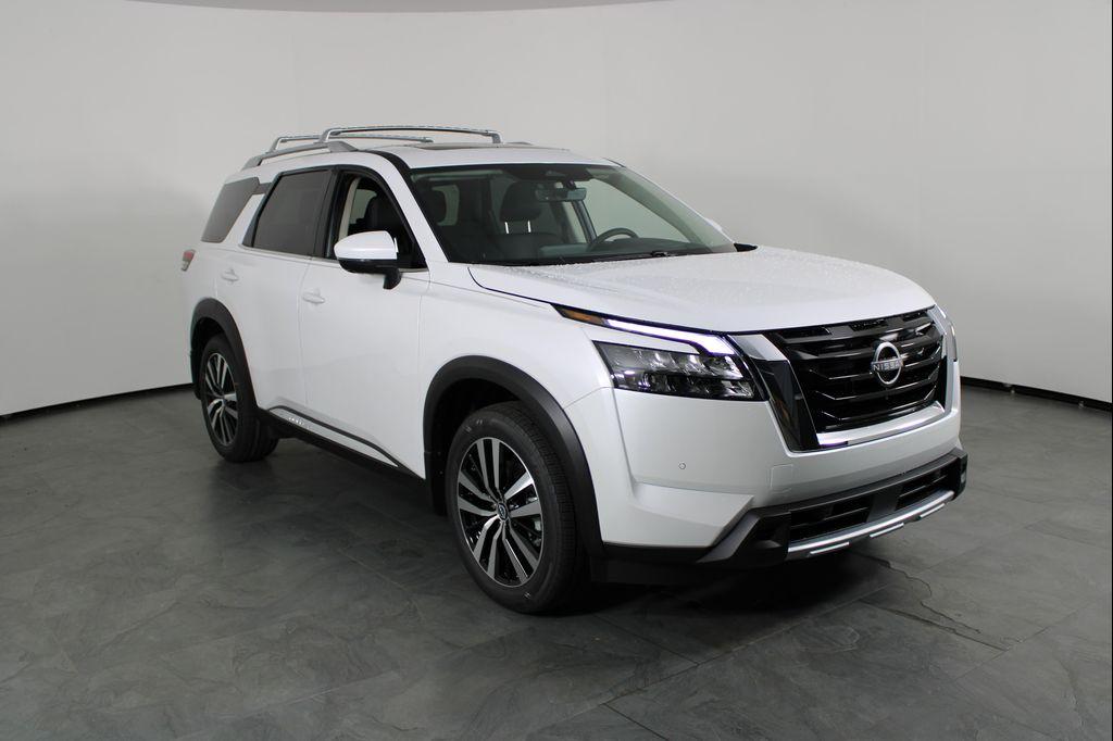 new 2025 Nissan Pathfinder car, priced at $42,452