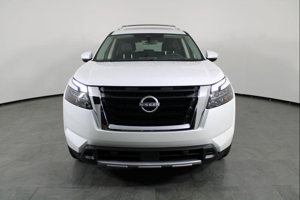 new 2025 Nissan Pathfinder car, priced at $42,452