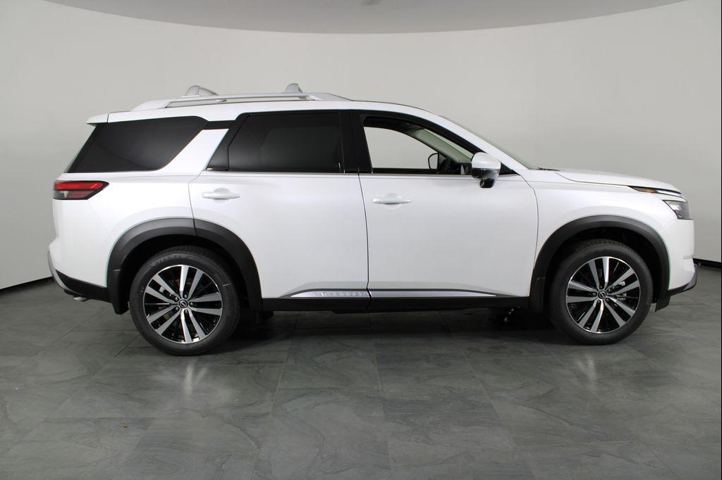 new 2025 Nissan Pathfinder car, priced at $42,452