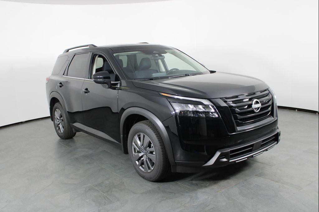 new 2025 Nissan Pathfinder car, priced at $35,638