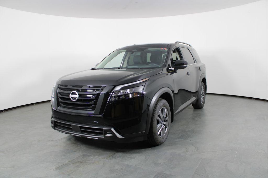 new 2025 Nissan Pathfinder car, priced at $35,638