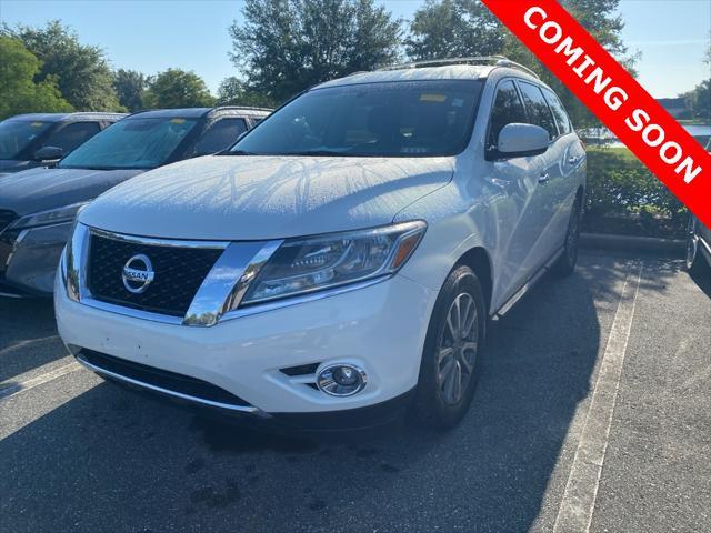 used 2014 Nissan Pathfinder car, priced at $7,587