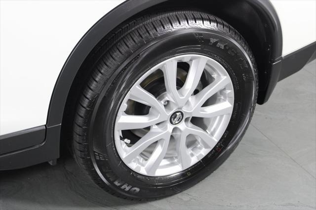 used 2018 Nissan Rogue car, priced at $15,787