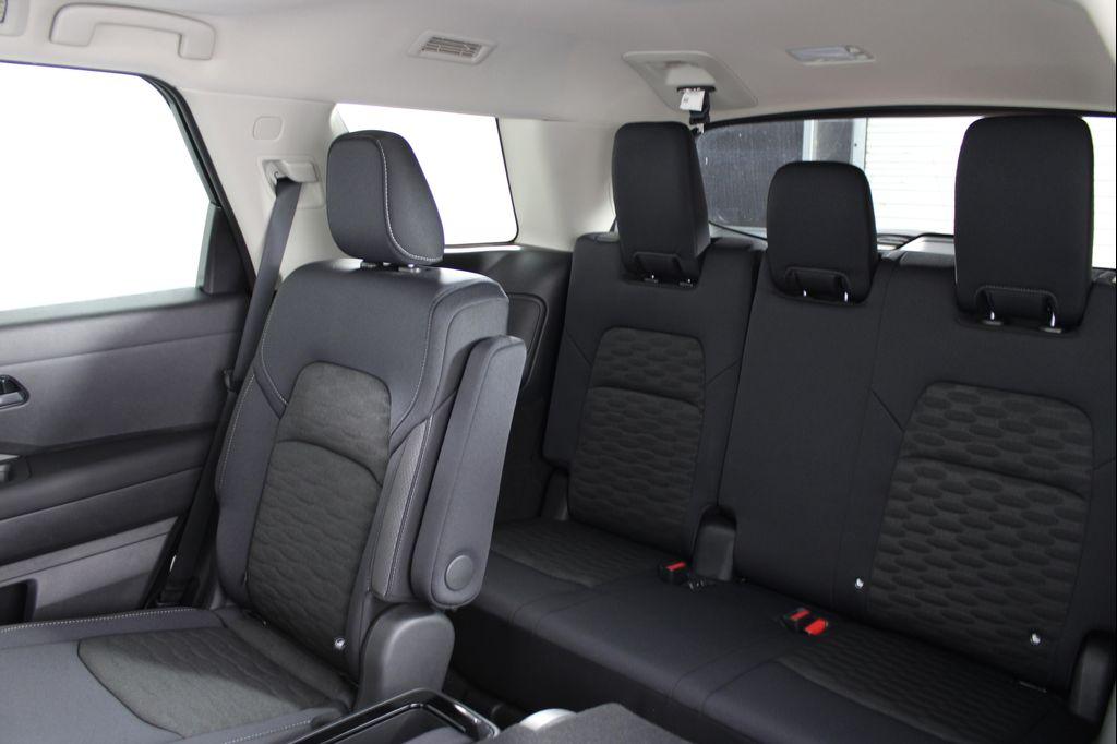 new 2025 Nissan Pathfinder car, priced at $40,005