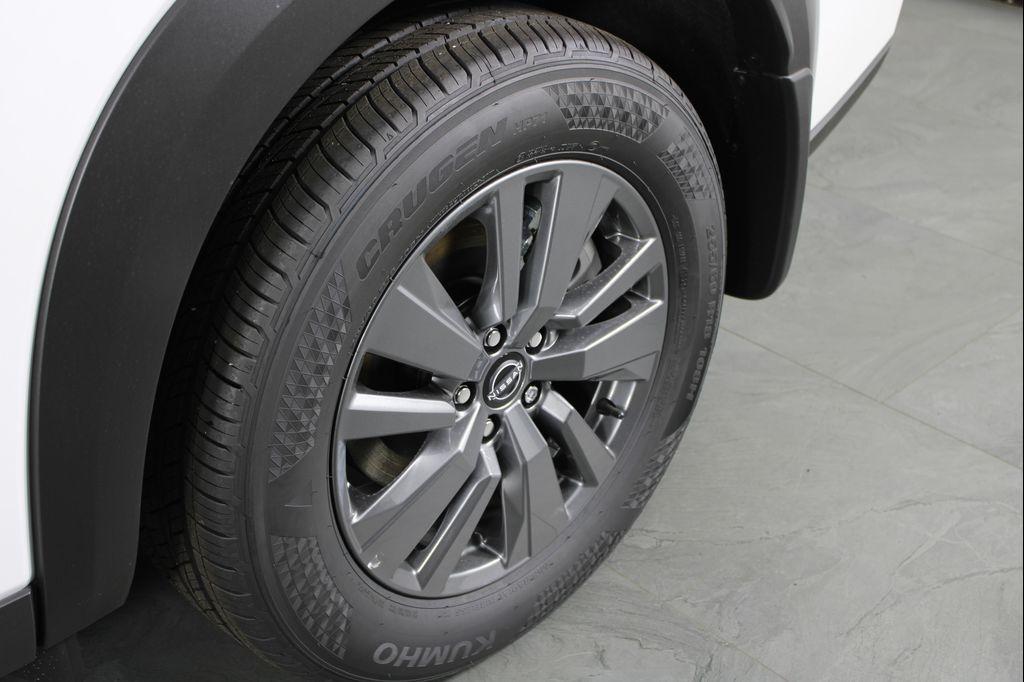 new 2025 Nissan Pathfinder car, priced at $40,005
